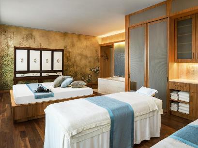 P:\Sales_and_Marketing\PR\The St. Regis Macao\Press Release\2022\Spa & Fitness\Gemology Youthful Therapy\Photos\The St. Regis Macao - Couple Suite at Iridium Spa.jpg