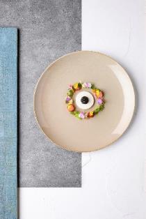 P:\Sales_and_Marketing\PR\The St. Regis Macao\Press Release\2023\F&B\Stories of The Sea - Chapter 11\Photos\Low Res\Sicilian red prawn with stracciatella and almond panna cotta and caviar.jpg