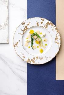 P:\Sales_and_Marketing\PR\The St. Regis Macao\Press Release\2023\F&B\Stories of The Sea - Chapter 11\Photos\Low Res\Smoked Mediterranean turbot with garden leek and farm potato.jpg
