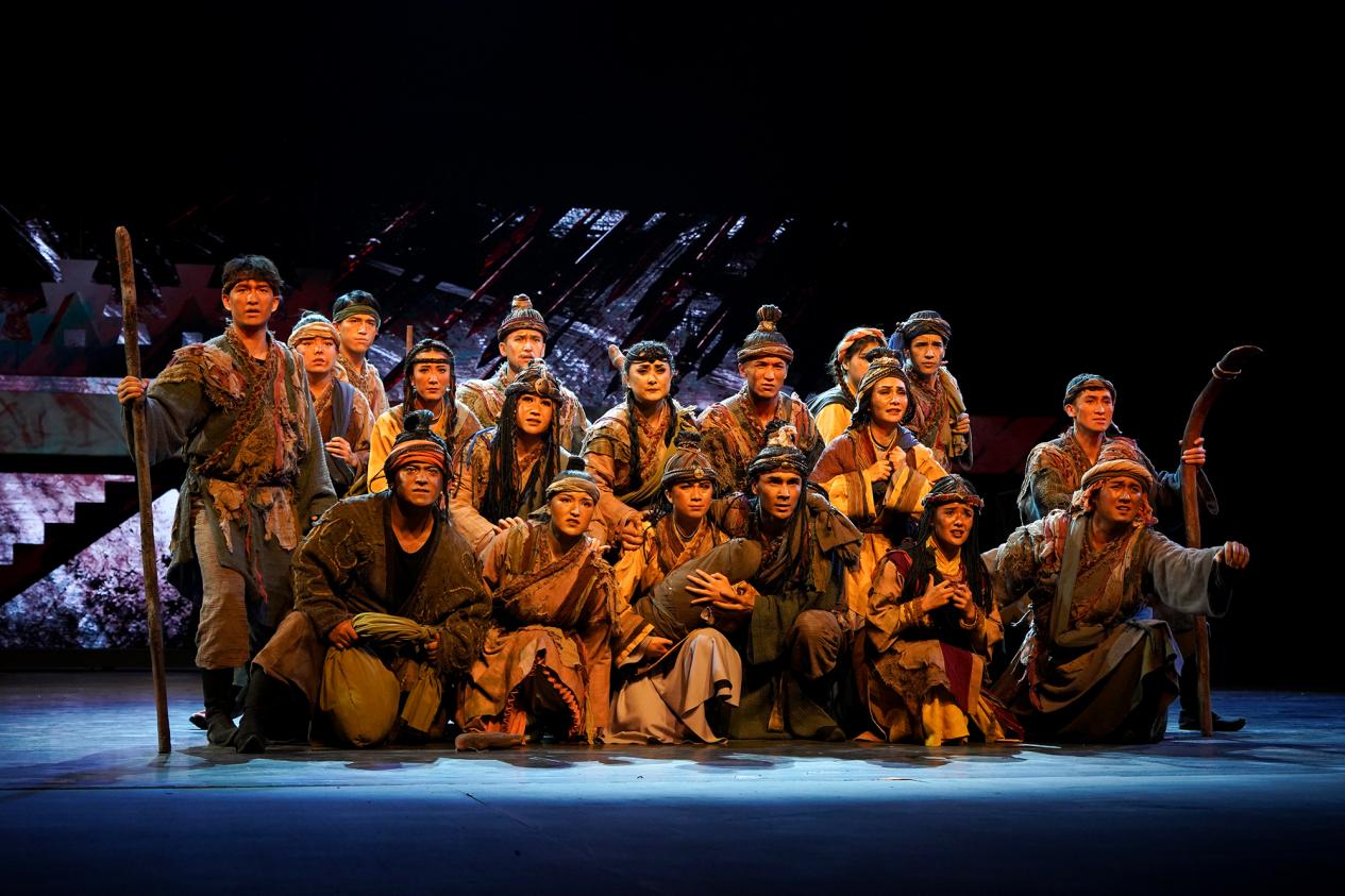 7.4月24日，在疏勒县齐鲁大剧院大型历史歌舞剧《班超》举行首映仪式
