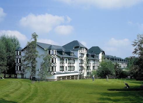 UX_Land _ Golf Hotel Stromberg 1 copy