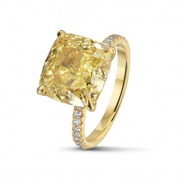 高級定制珠寶系列 BAUNAT 7.07 克拉濃彩黃鑽戒指