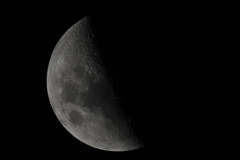 图片包含 游戏机, 夜空, 星星

描述已自动生成