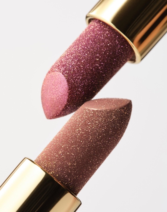 A close-up of lipsticks

Description automatically generated