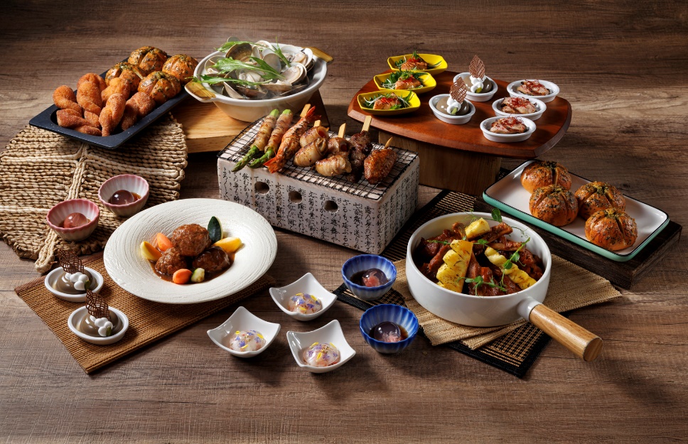 桌子上放着许多食物

AI 生成的内容可能不正确。