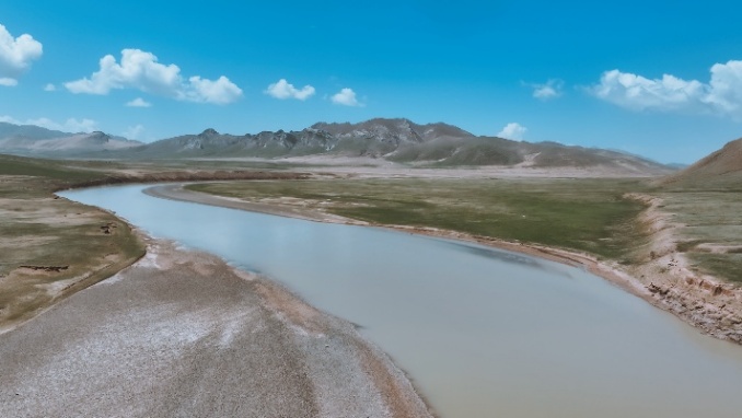 山上的风景 AI 生成的内容可能不正确。