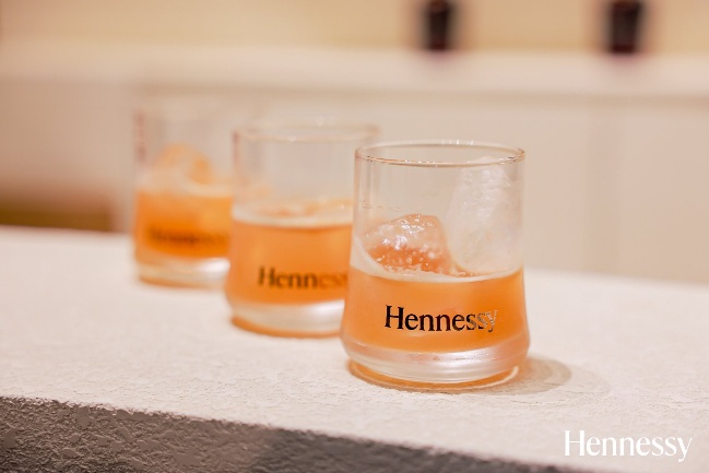 轩尼诗2025年第八届中国国际进口博览会(CIIE)之旅正式启幕  荣庆260周年华诞 携手耕耘可持续未来