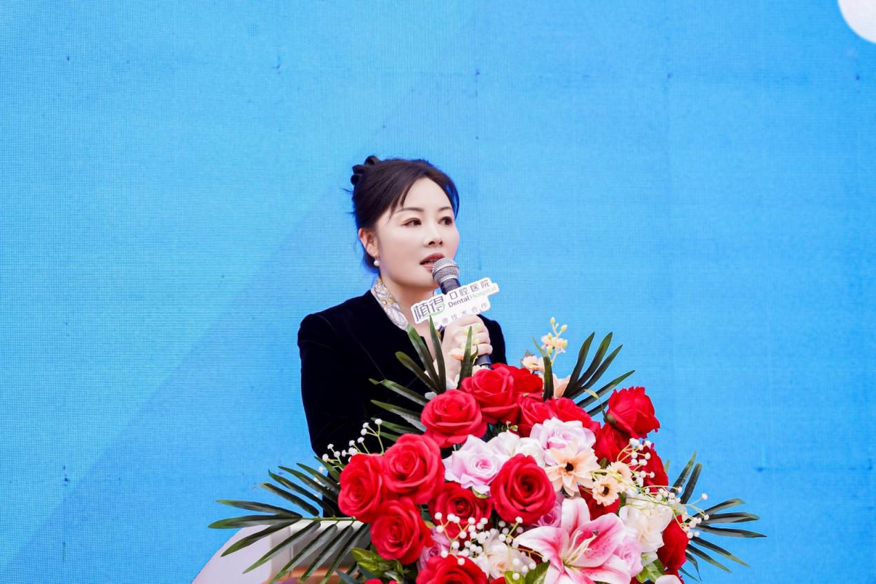 83592999202511080852453713021277949107DSA2843.jpg~tplv-9lv23dm2t1-resize-animforce-v1_1600_3000_gif