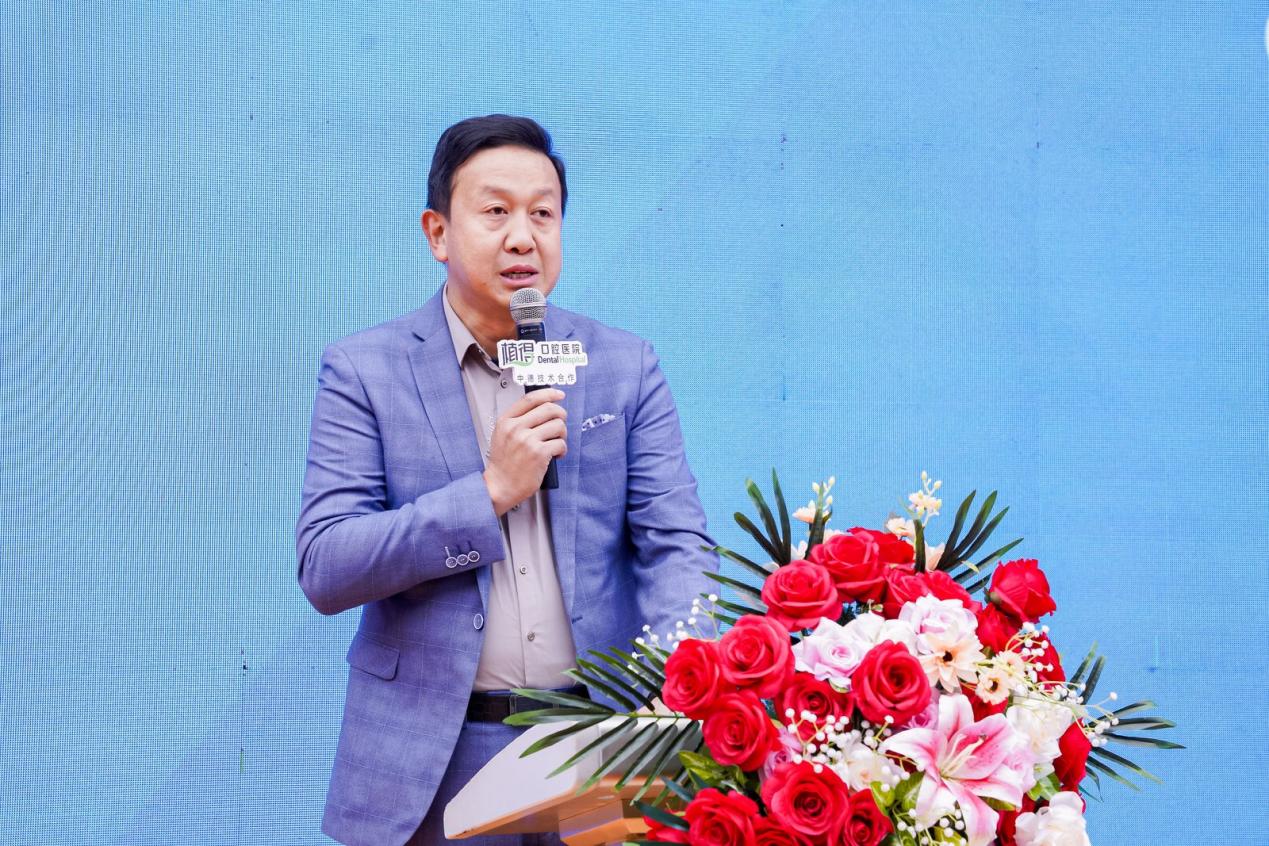 DSA2900.JPG~tplv-9lv23dm2t1-resize-animforce-v1_1600_3000_gif