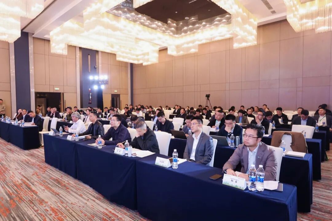 侨银联合发起的首个全国性面向城市服务的无人驾驶与环卫机器人专委会于杭州正式成立