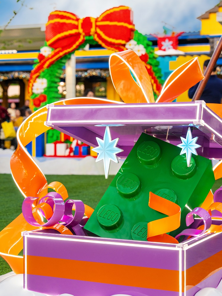 以创意互动传递温暖爱意 共赴“砖”属冬日欢乐庆典  上海乐高乐园®度假区“乐满冬日假期”主题活动将于11月22日璀璨启幕