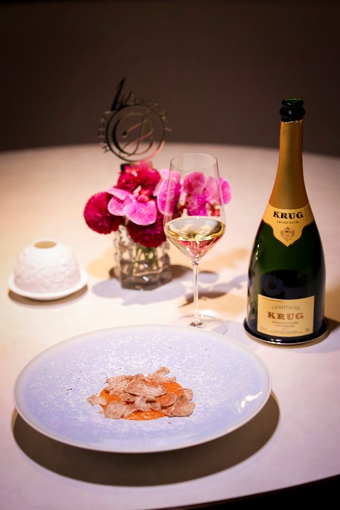 风土之韵，时光之遇：库克陈年香槟第173版优雅面世  与VIVANT by Johnny Pham共庆一周年