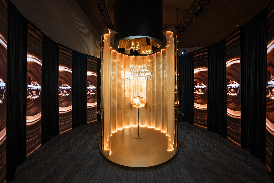 图片包含 室内, 天花板, 桌子, 窗户

AI 生成的内容可能不正确。