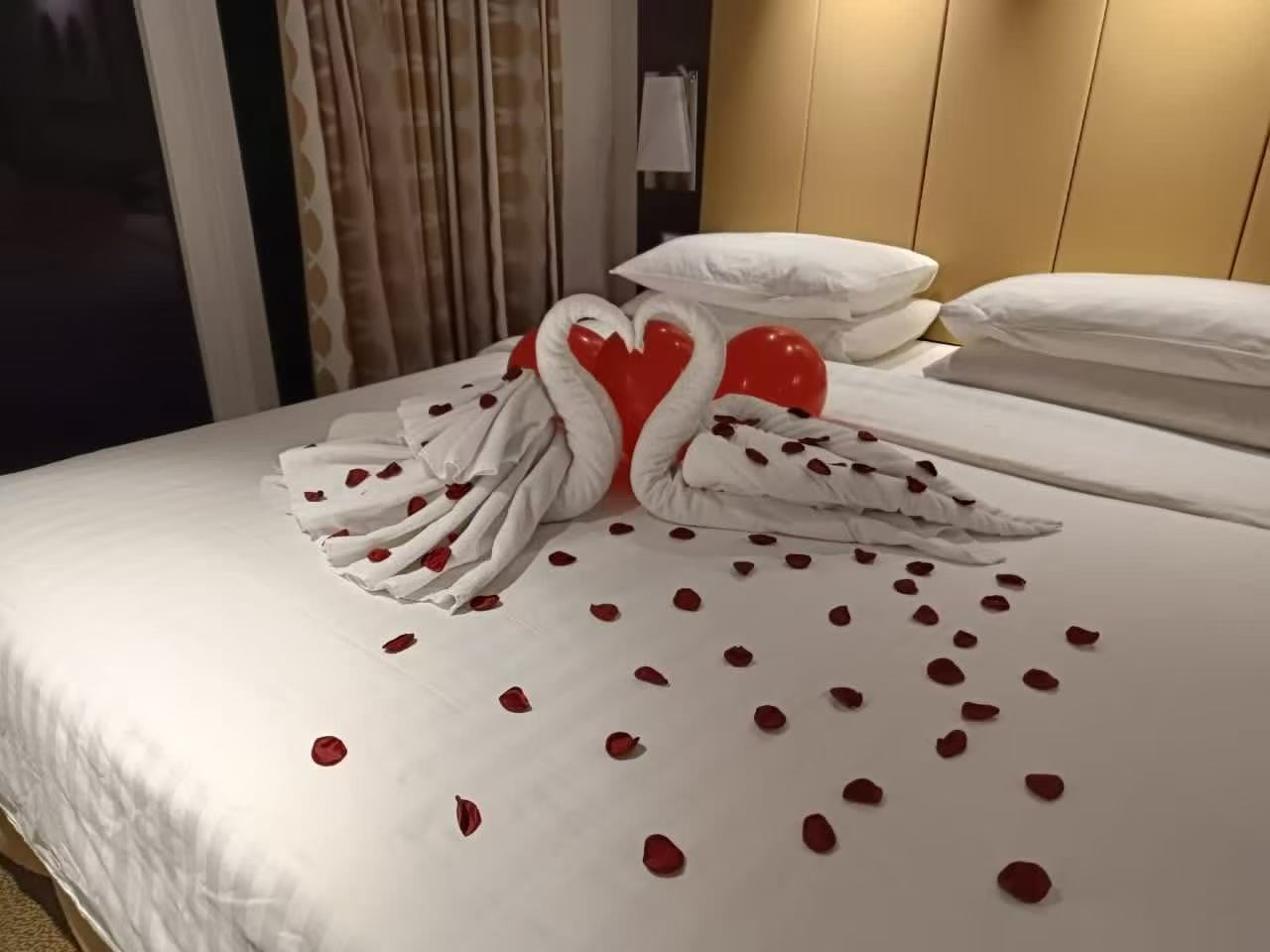 MSC地中海邮轮在华二十周年焕新启航，邀全家上MSC荣耀号过个“松弛团圆年”