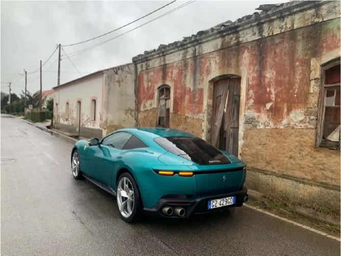 彭博社评论｜售价26.2万美元的法拉利Amalfi，证明了法拉利为何星光熠熠