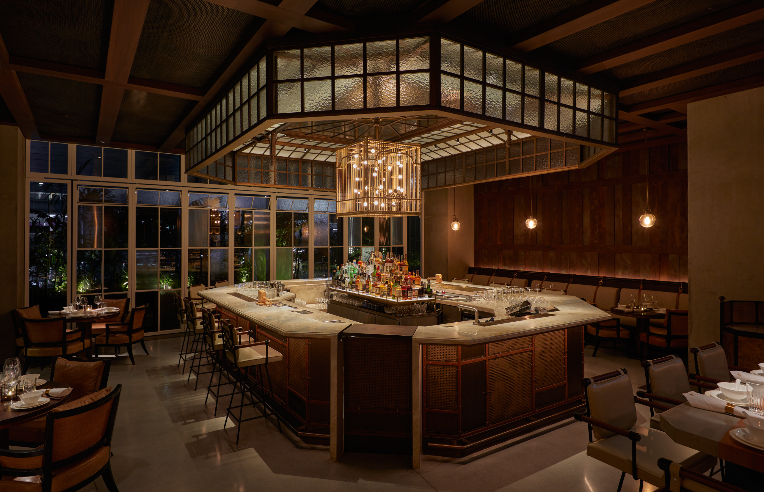 鸿运高照  The Standard, Bangkok Mahanakhon 酒店诚邀宾客一起策火马，共同迎新春