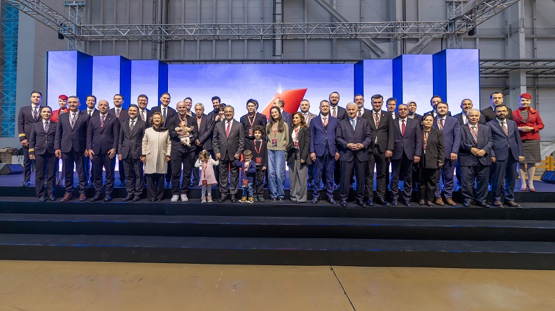 土耳其航空迎来第500架飞机 特别涂装致敬10万名员工