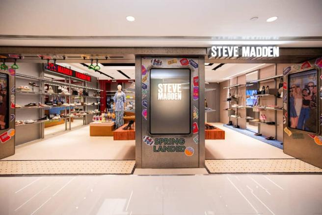 C:/Users/Holly Zhang/Desktop/门店照片/香港海港城开业盛典活动/微信图片_2026-03-16_100808_098.jpg微信图片_2026-03-16_100808_098