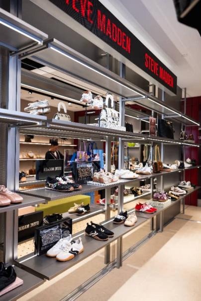 C:/Users/Holly Zhang/Desktop/门店照片/香港海港城开业盛典活动/微信图片_2026-03-16_100329_546.jpg微信图片_2026-03-16_100329_546