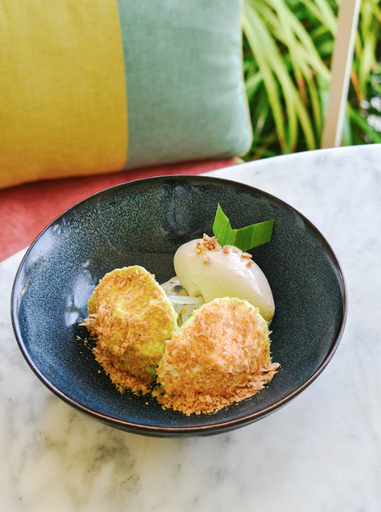 松脆喷香，活力非凡：Praça x Kaew Boutique 打造春日版椰子卷美食