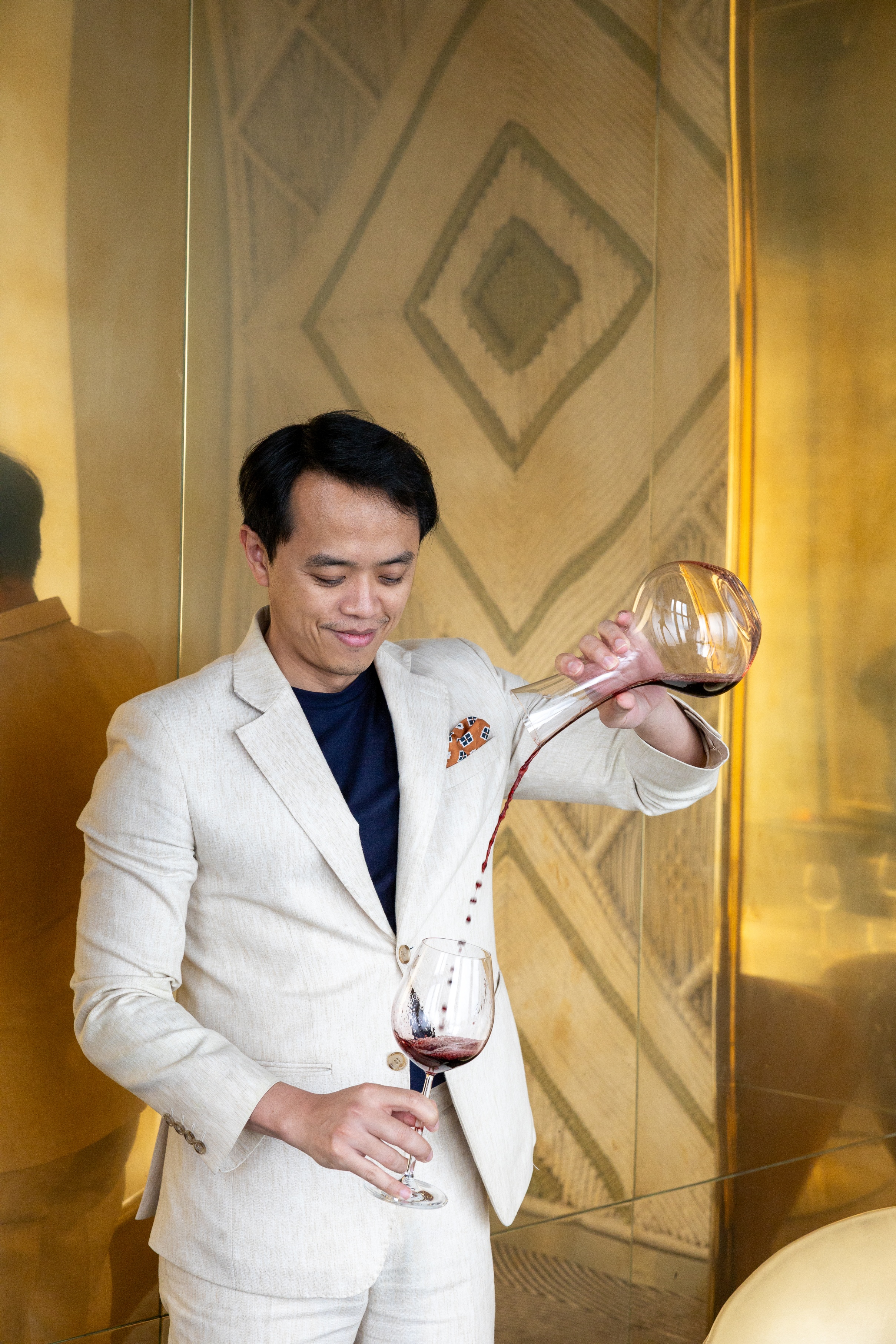 The Standard, Bangkok Mahanakhon酒店推出“葡萄酒俱乐部”精品餐饮系列体验
