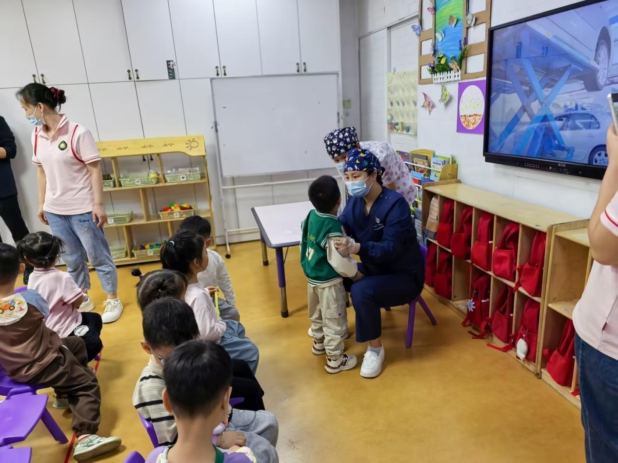 以仁心守护童真，以爱意浇灌未来丨植得口腔信阳院区走进幼儿园，关爱儿童口腔健康